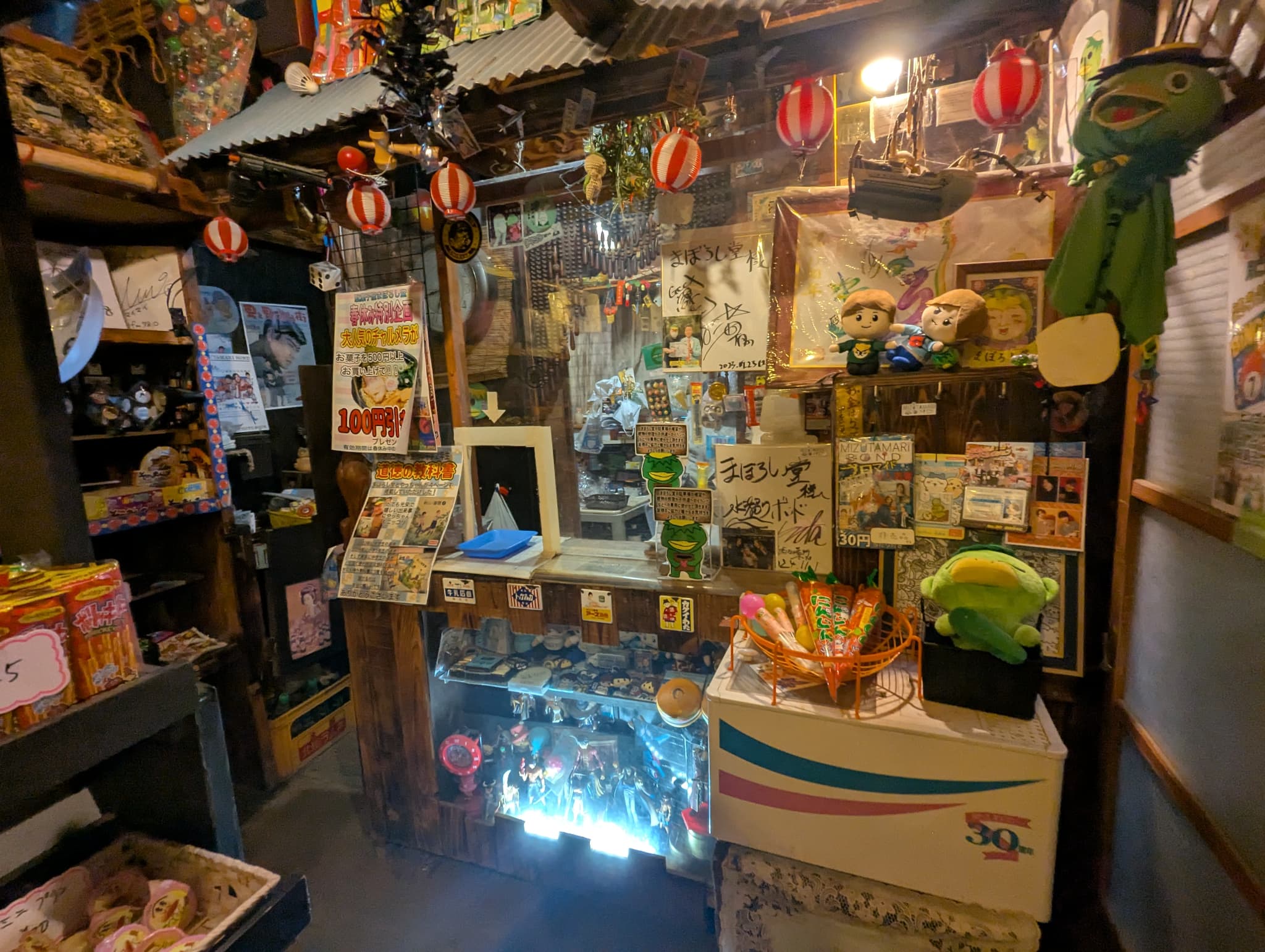 昭和レトロ　駄菓子屋　お菓子屋　店内垂れ幕　夏祭りイベント　オマタのドロップス 1000018324.jpg